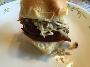 Fatty slider with dill coleslaw